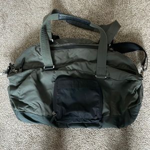 Lululemon Duffel Bag with yoga mat holder, green